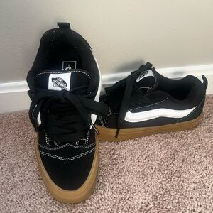 Vans Knu Skool w/ Gum Bottom